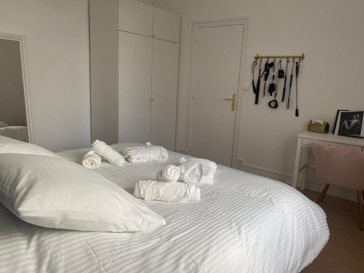 Escapade Romantique: Sauna Et Moments De Plaisir Rouen Exterior foto
